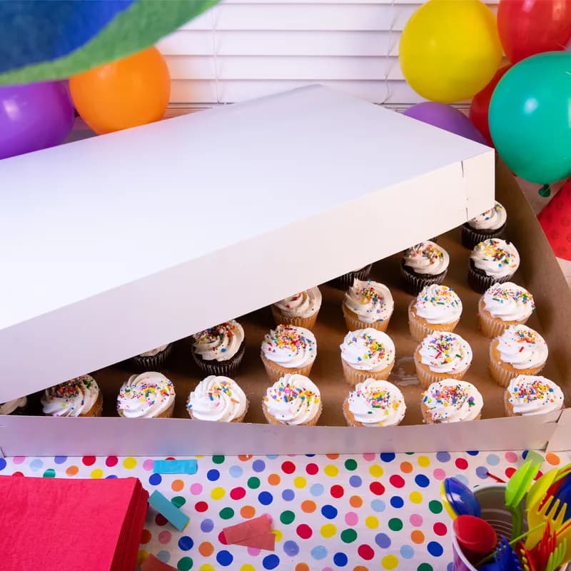 Cake Box Top Full Size 26.25X18.625X3 IN Clay-Coated Kraft Board White Kraft Rectangle Lock Corner 50/Bundle