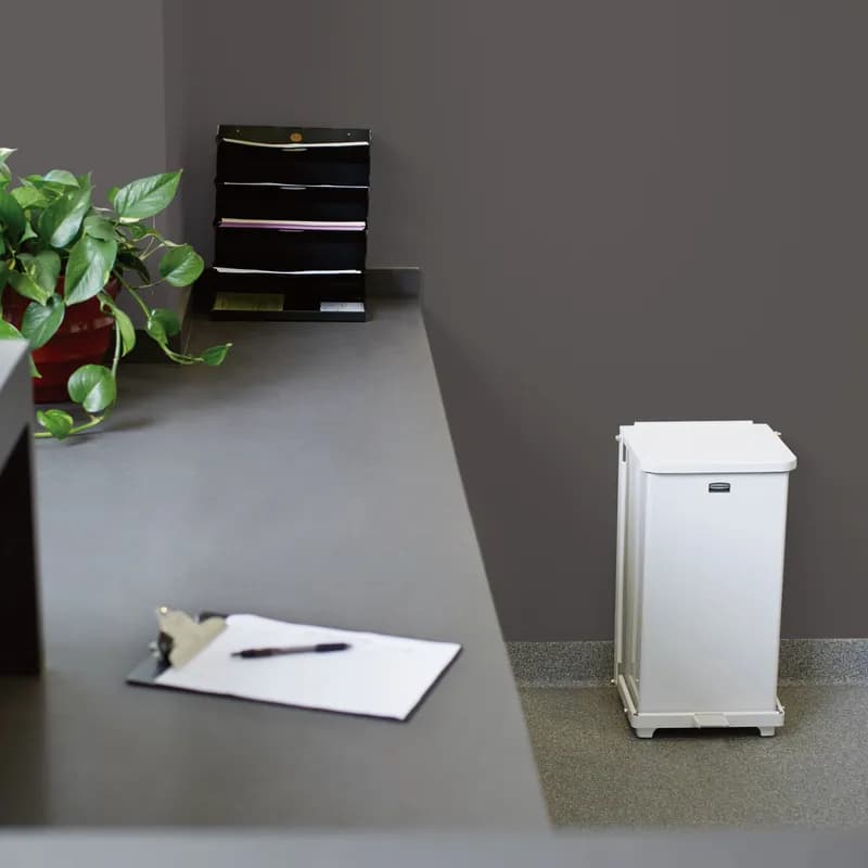 Defenders® Biohazard 1-Stream Trash Can 13.50X14.25X23.88 IN 6.5 GAL Red Square Metal With Hinged Lid Step-On 1/Each