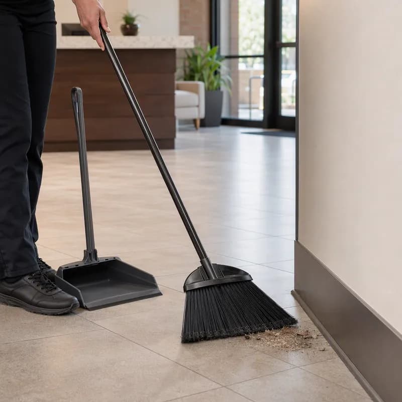 O-Cedar® MaxiClean® Lobby Broom 0.813 IN 33IN Black PET Plastic Coated Steel Swivel Cap Flagged Swivel Hang Cap 1/Each