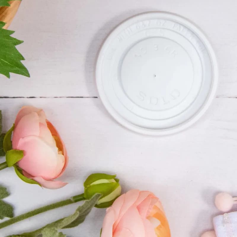 Solo® Lid Flat 2.999X0.311 IN PS White For 6 OZ Hot Cup No Hole Vented 100 Count/Pack 10 Packs/Case 1000 Count/Case