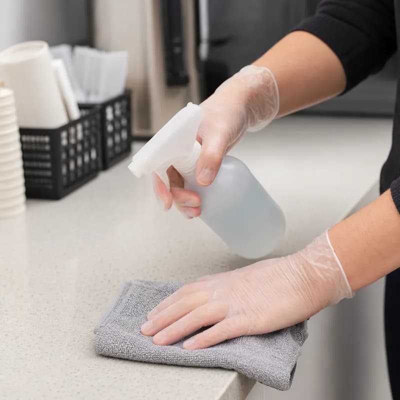 VGuard® Gloves Medium (MED) Clear 3MIL Vinyl Powder-Free 100 Count/Pack 10 Packs/Case 1000 Count/Case