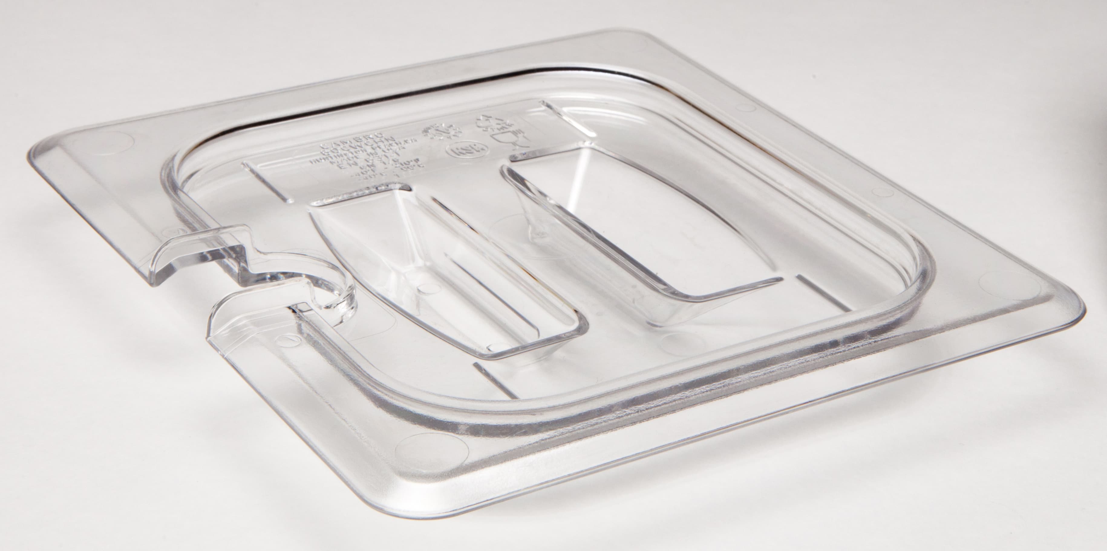 Camwear® Cambro Food Pan Cover 1/6 Size 6.94X6.38 IN Clear Rectangle PC Built-in Handle Slotted 1/Each