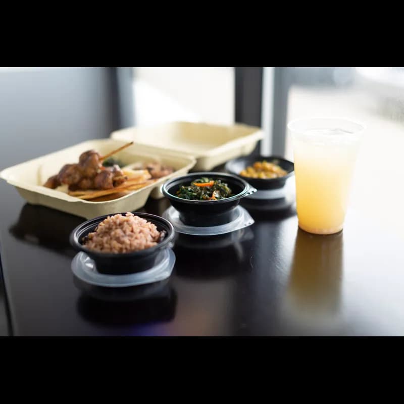 SideKicks® Take-Out Container Base 4.7X1.3X2.7 IN PP Black Round Microwave Safe 750/Case