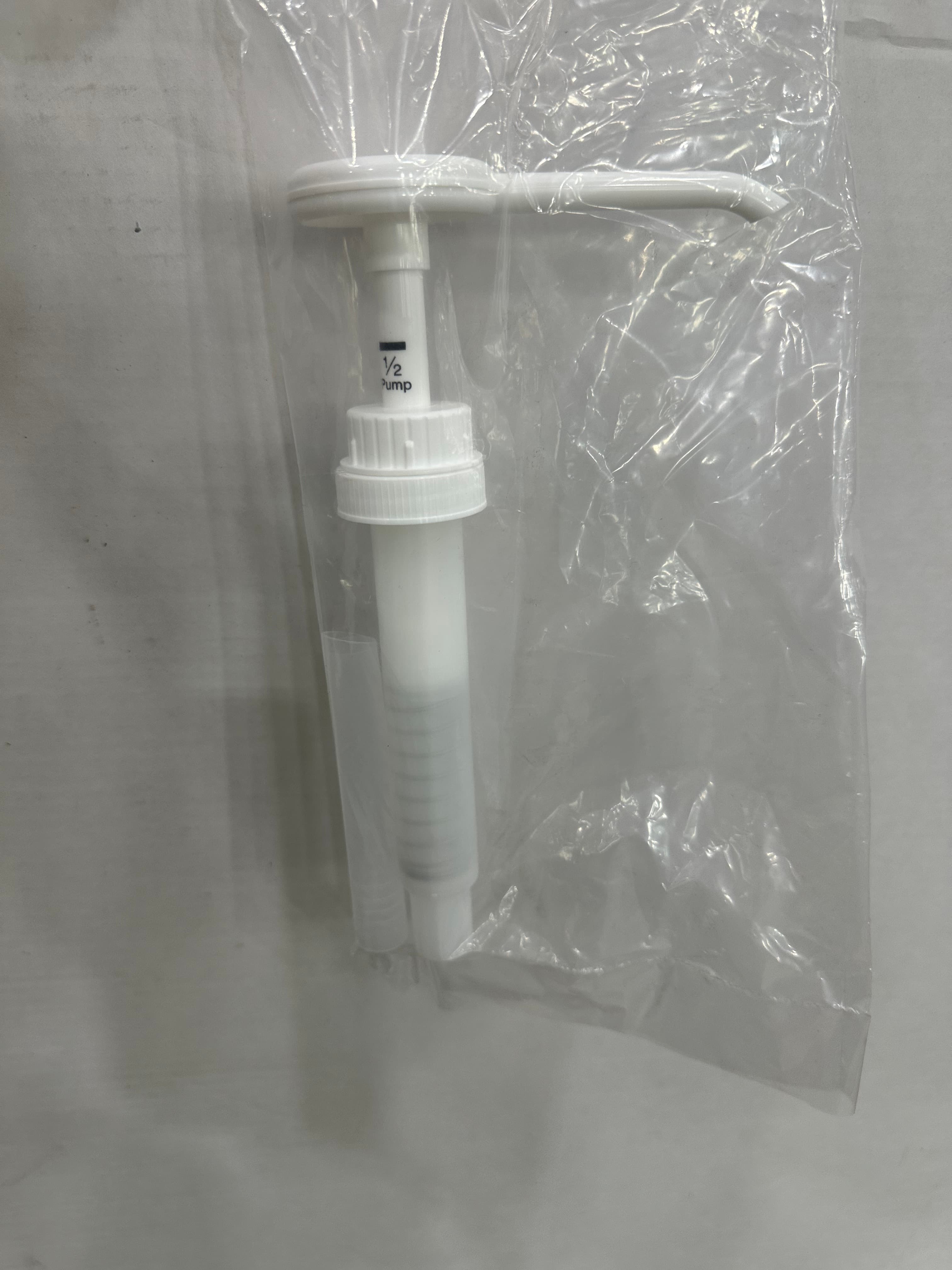 Lyons Pump Plastic 48/Case