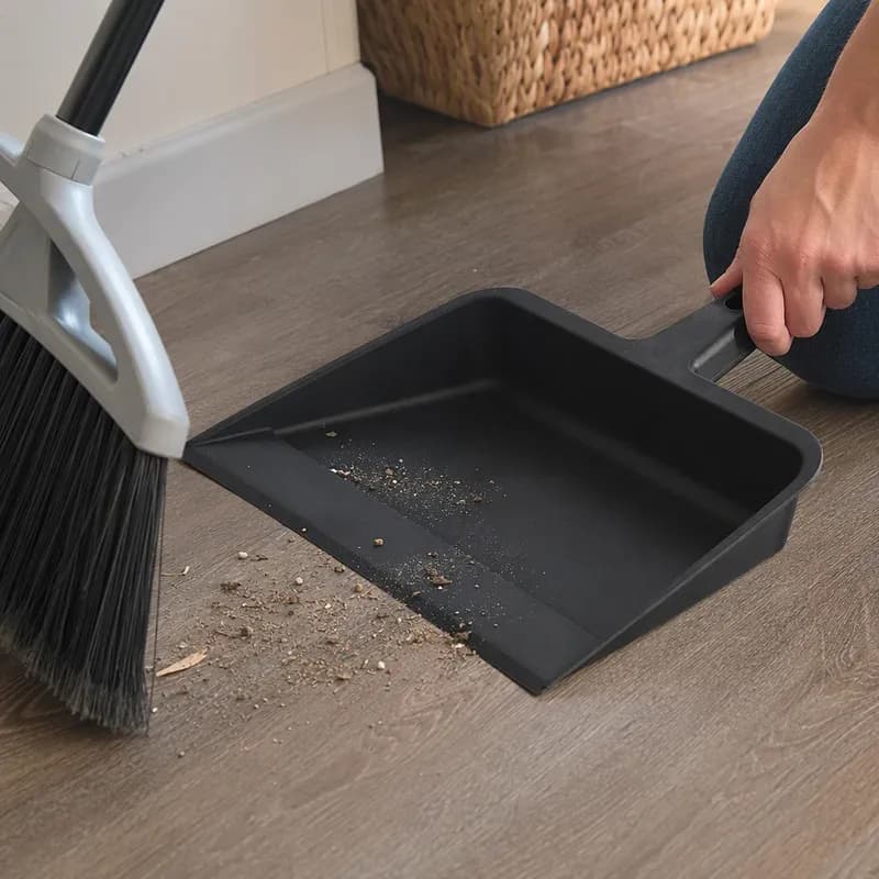 MaxiRough® Dust Pan 12 IN Black Plastic 1/Each