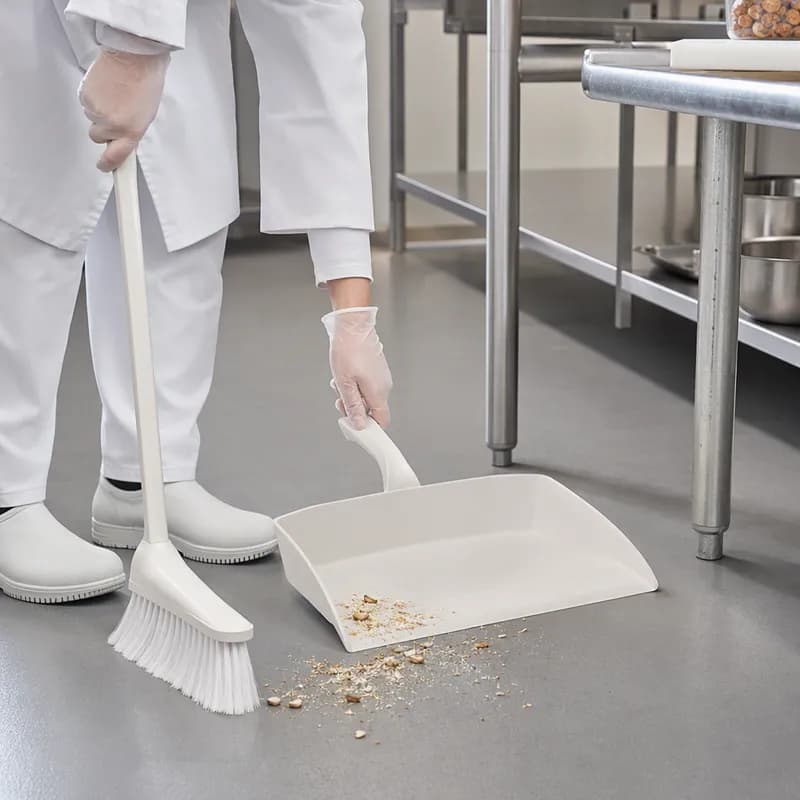 Vikan® Dust Pan 13X11.6X3.9 IN White PP With Hanging Hole Color Coded Ergonomic Handle 1/Each